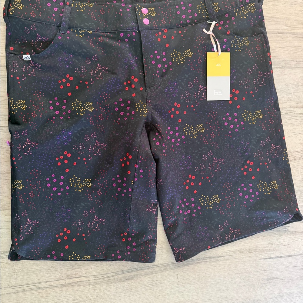 Wild Rye Women’s Mountain Bike Shorts, Size 18